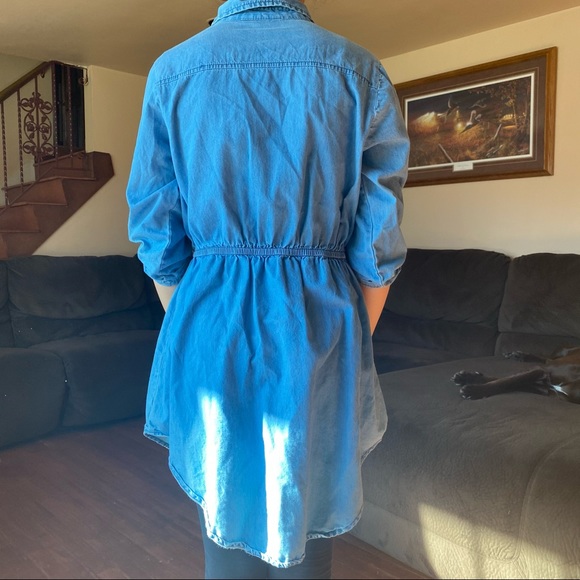 A summer jean dress - Picture 2 of 3